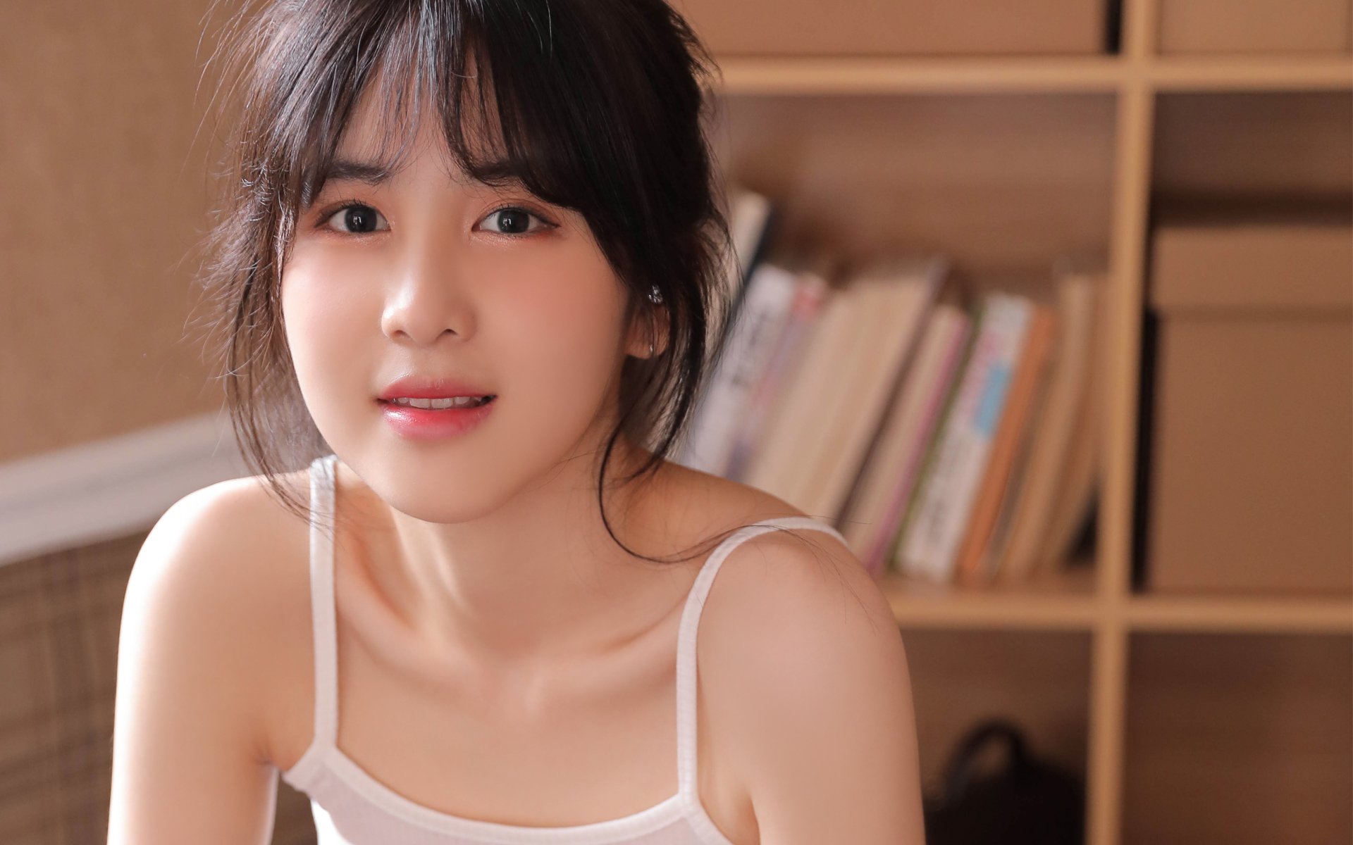 熊猫体育-法国反曲弓选拔赛中，巴蒂斯特·阿迪斯和莉莎·巴贝林表现出色