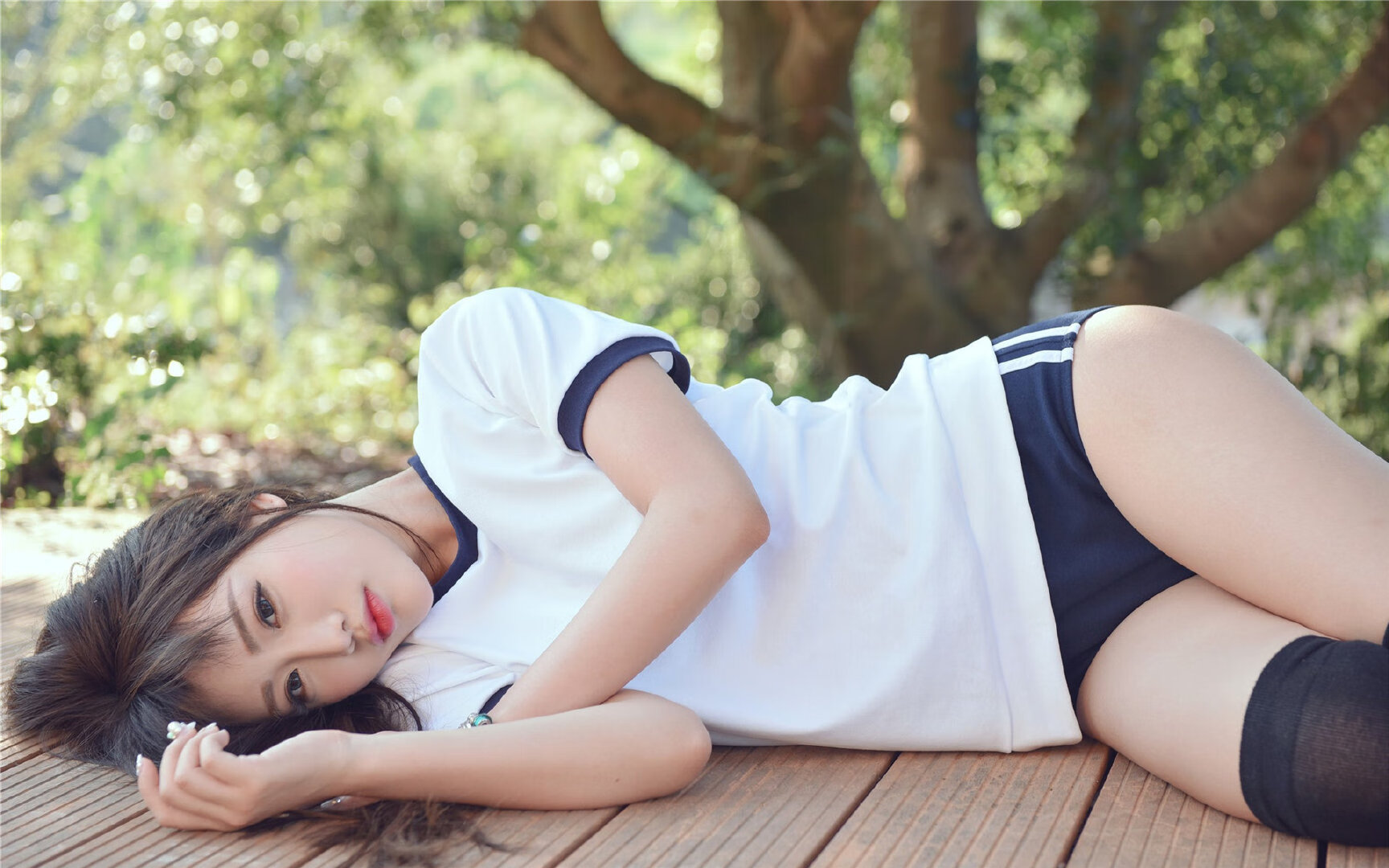 亚洲杯国足平局 球迷呼吁保持稳定心态,媒体评国足亚洲杯